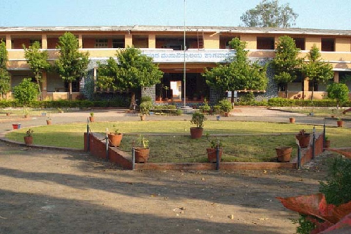 https://cache.careers360.mobi/media/colleges/social-media/media-gallery/14666/2021/3/17/Campus View of Shivanand Arts and Commerce College Kagwad_Campus-View.jpg